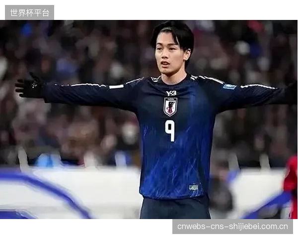 菅原由势将是日本队右路进攻发起点，其精准传中用以寻找上田绮世